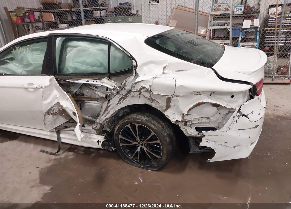 2018 TOYOTA CAMRY VIN: 4T1B11HK5JU027993