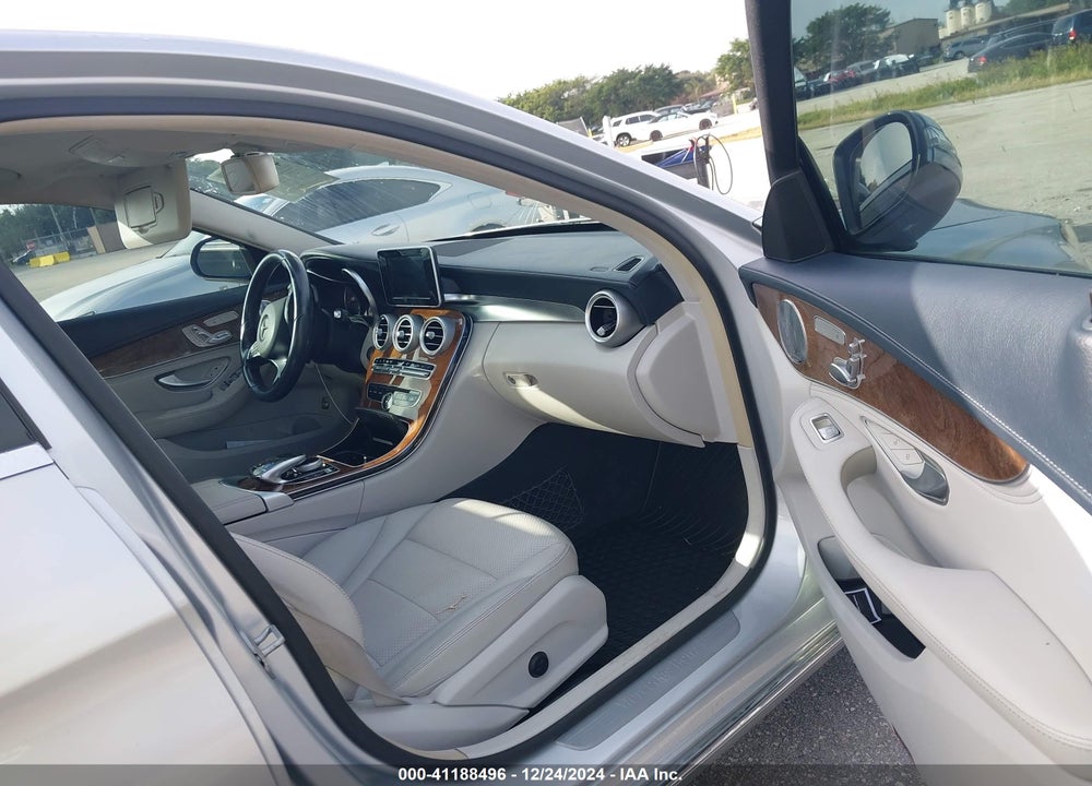 2015 MERCEDES-BENZ C 300 4MATIC/LUXURY 4MATIC/SPORT 4MATIC VIN: 55SWF4KB0FU008638