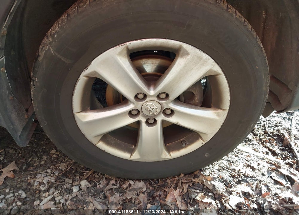 2014 TOYOTA RAV4 XLE VIN: JTMRFREV6ED090463