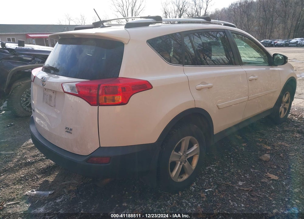 2014 TOYOTA RAV4 XLE VIN: JTMRFREV6ED090463