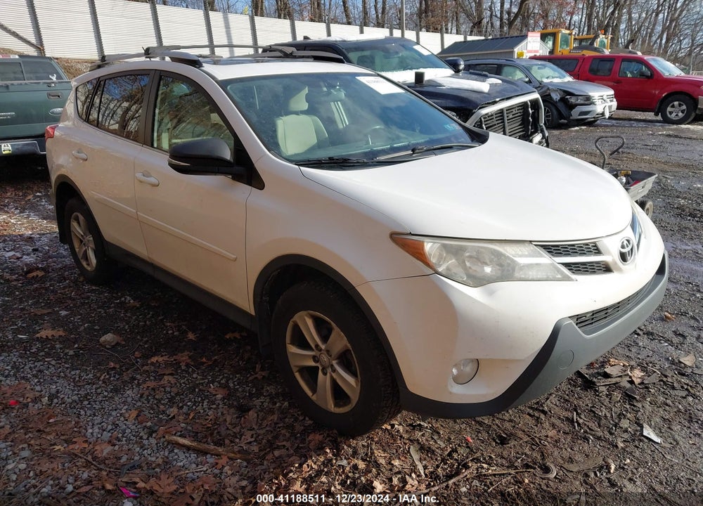 2014 TOYOTA RAV4 XLE VIN: JTMRFREV6ED090463