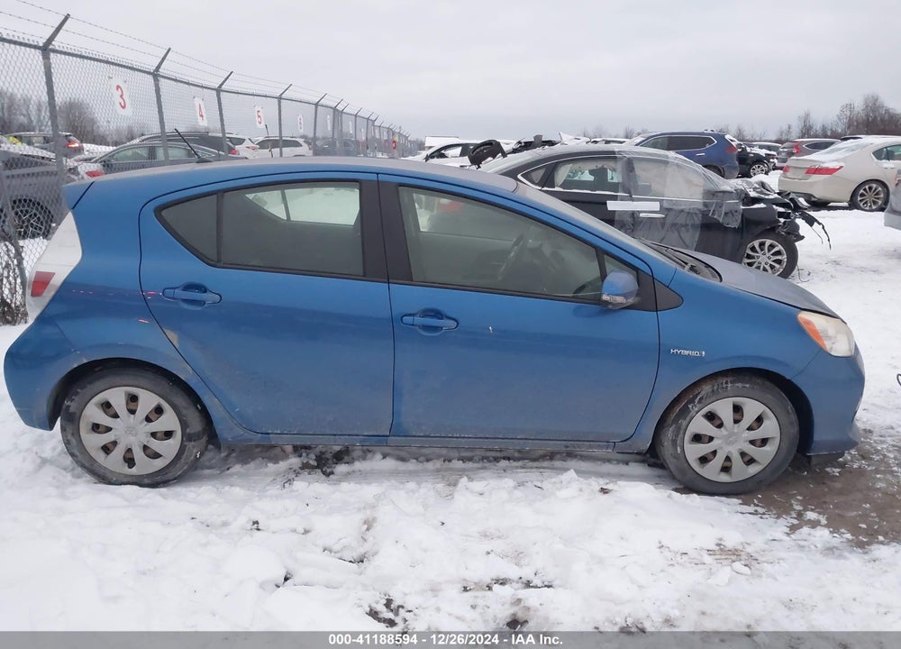 2013 TOYOTA PRIUS C TWO VIN: JTDKDTB36D1538093