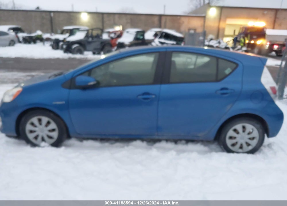 2013 TOYOTA PRIUS C TWO VIN: JTDKDTB36D1538093