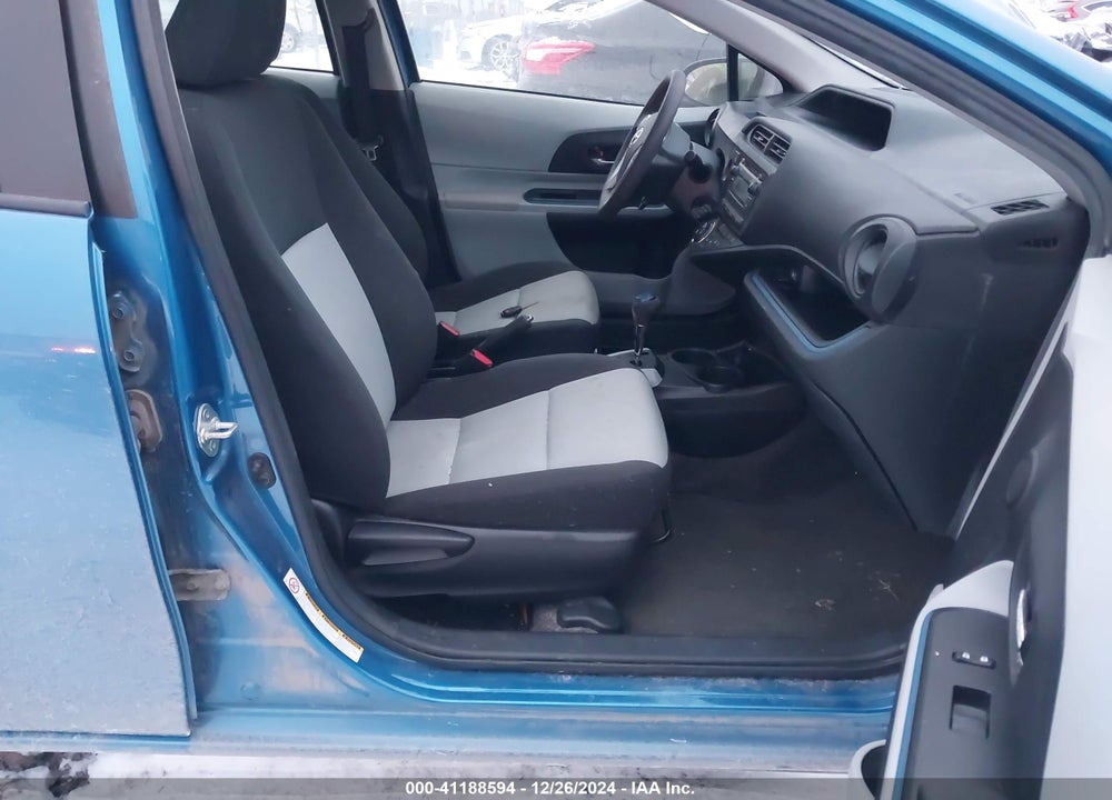 2013 TOYOTA PRIUS C TWO VIN: JTDKDTB36D1538093