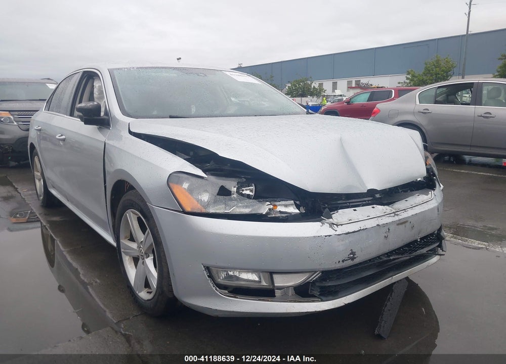 2015 VOLKSWAGEN PASSAT VIN: 1VWAT7A37FC088966