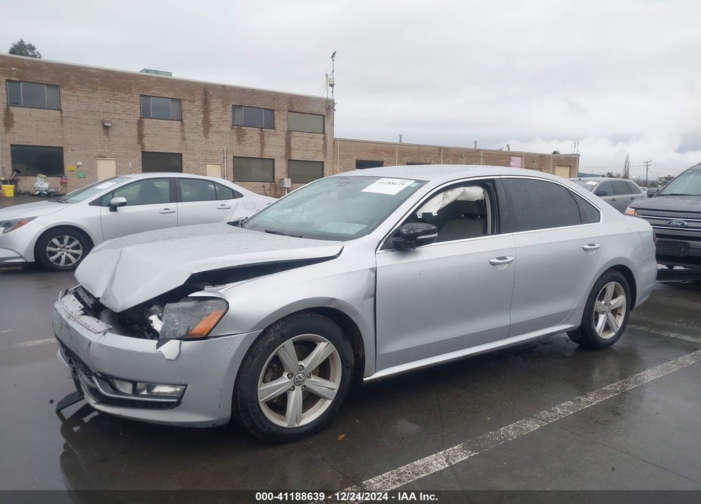 2015 VOLKSWAGEN PASSAT VIN: 1VWAT7A37FC088966