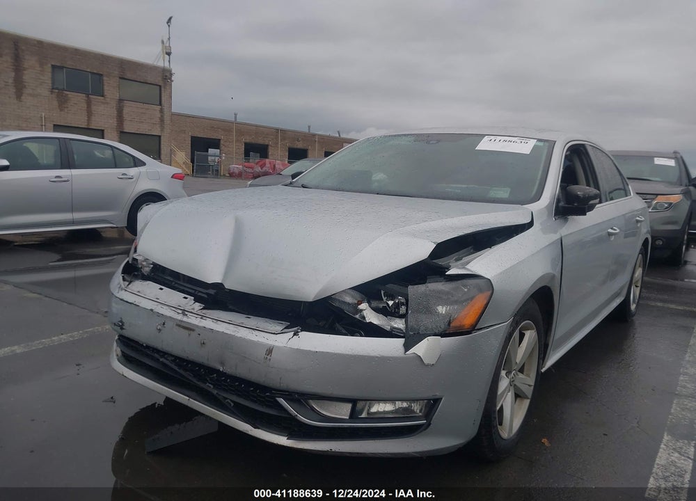 2015 VOLKSWAGEN PASSAT VIN: 1VWAT7A37FC088966