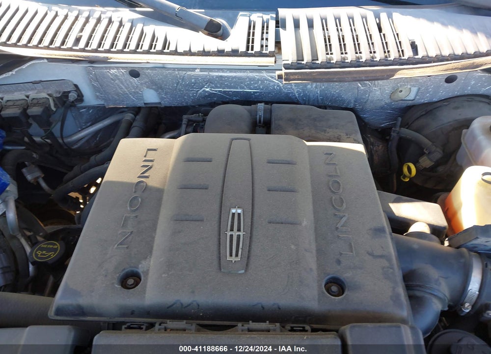 2014 LINCOLN NAVIGATOR L VIN: 5LMJJ3H58EEL04408