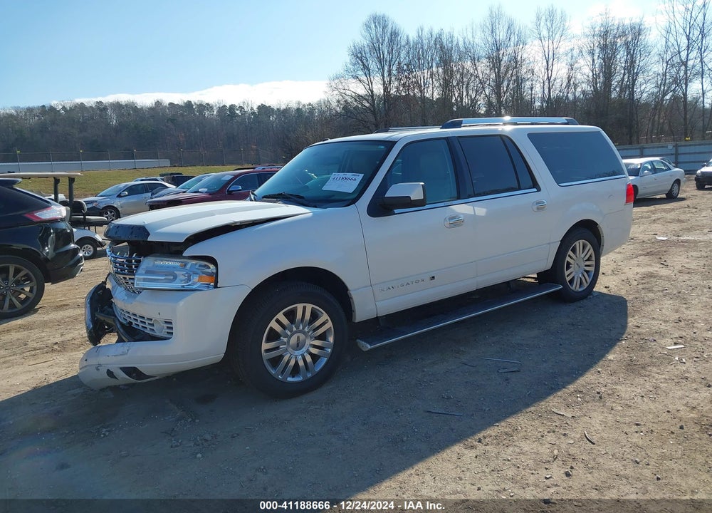 2014 LINCOLN NAVIGATOR L VIN: 5LMJJ3H58EEL04408