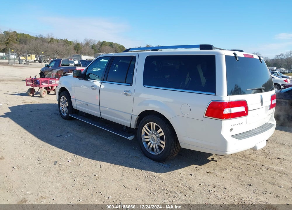 2014 LINCOLN NAVIGATOR L VIN: 5LMJJ3H58EEL04408