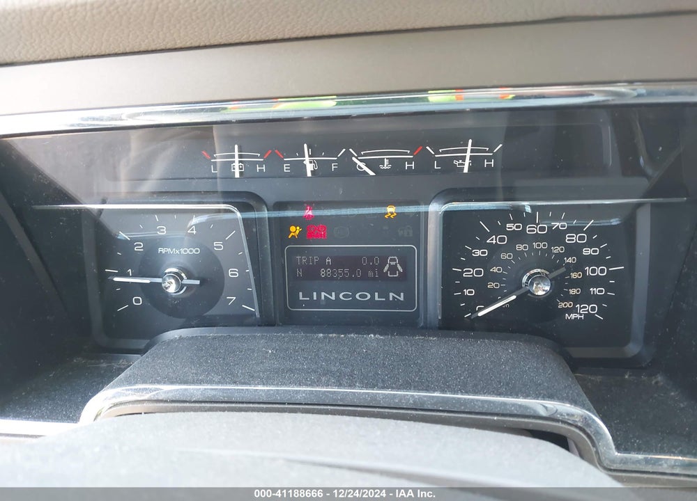 2014 LINCOLN NAVIGATOR L VIN: 5LMJJ3H58EEL04408