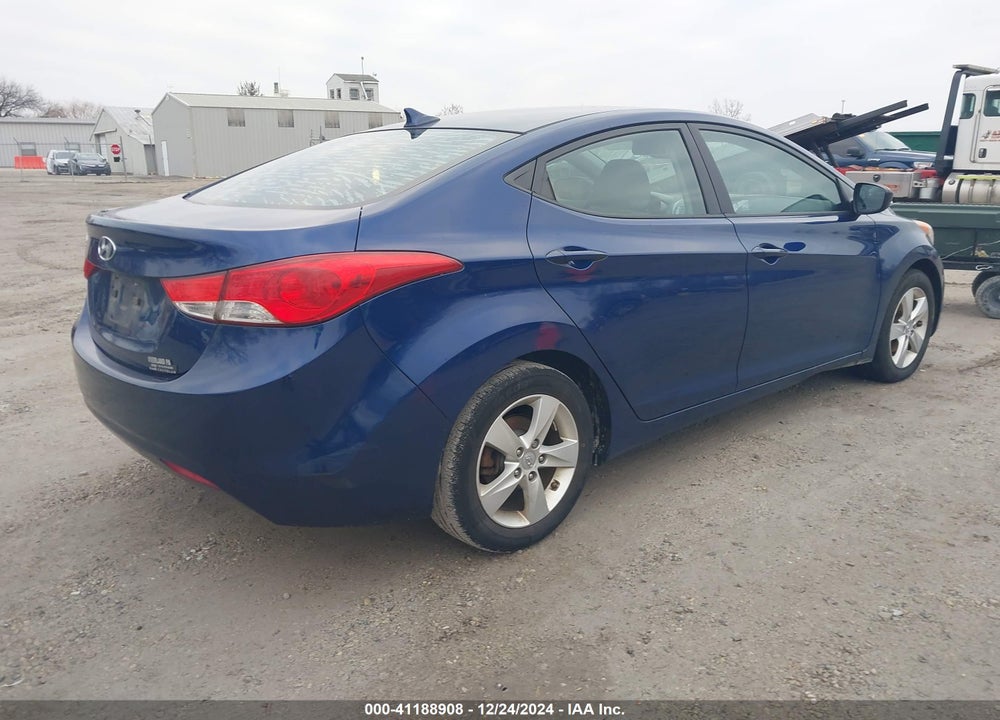 2013 HYUNDAI ELANTRA VIN: KMHDH4AE3DU490536