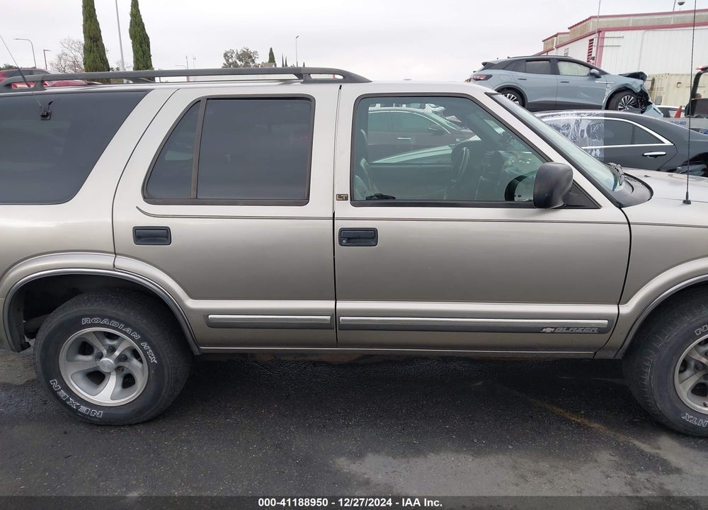 2001 CHEVROLET BLAZER LT VIN: 1GNCS13W312125925
