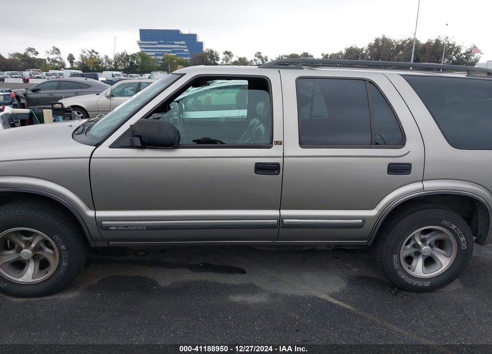 2001 CHEVROLET BLAZER LT VIN: 1GNCS13W312125925