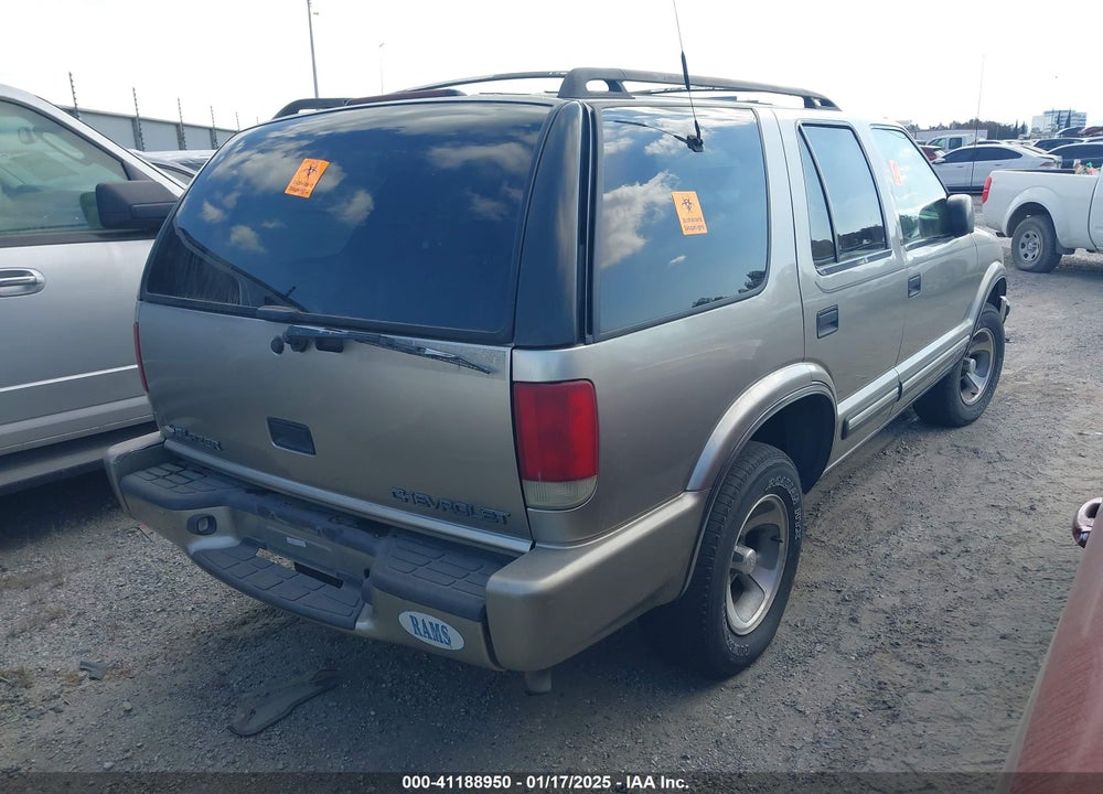 2001 CHEVROLET BLAZER LT VIN: 1GNCS13W312125925