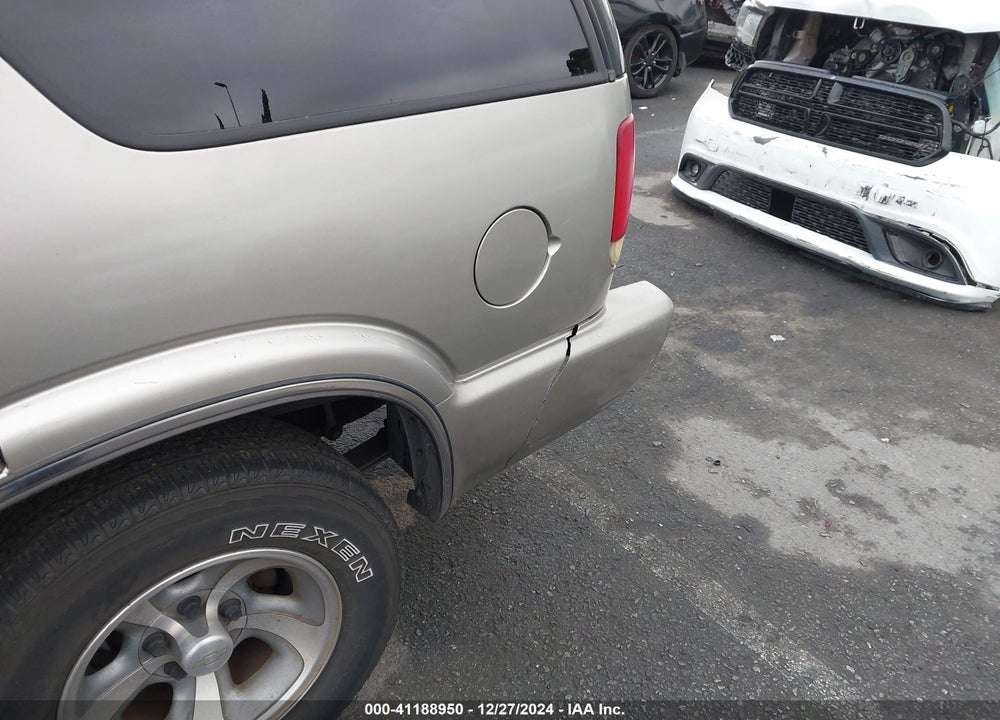 2001 CHEVROLET BLAZER LT VIN: 1GNCS13W312125925