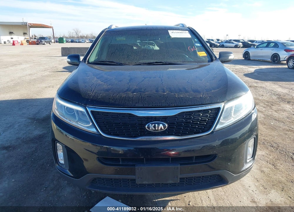 2015 KIA SORENTO LX VIN: 5XYKT3A67FG570066