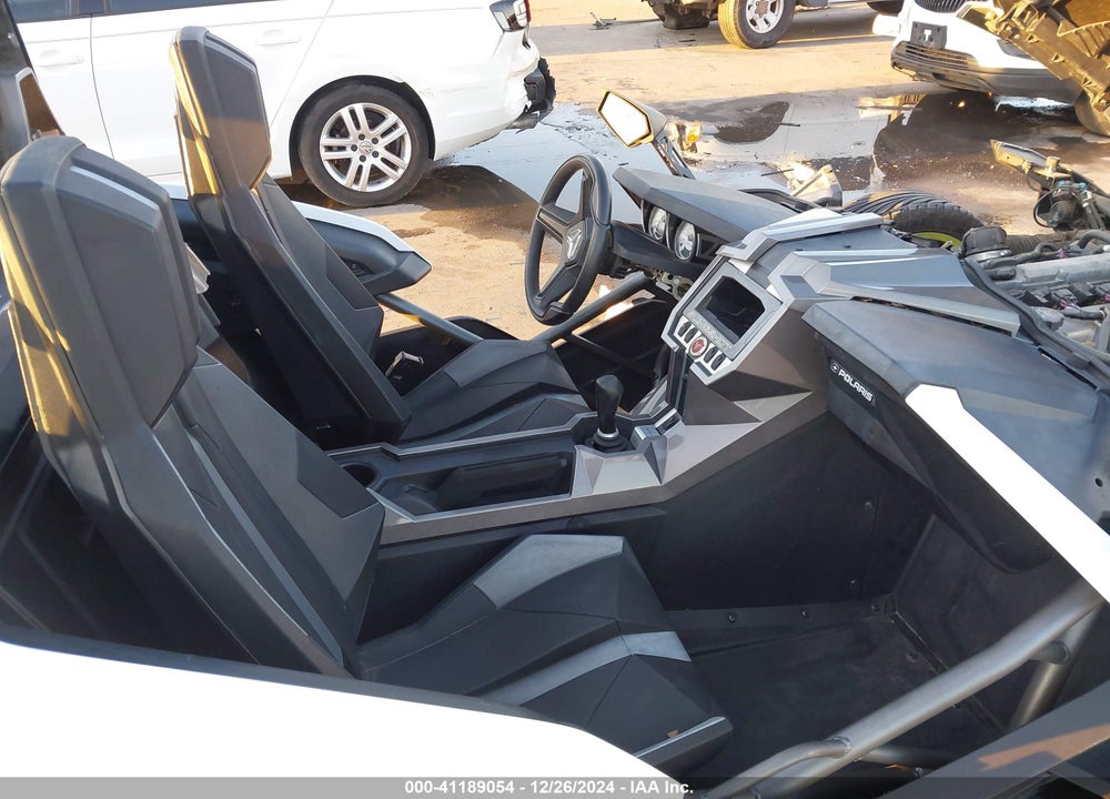 2016 POLARIS SLINGSHOT VIN: 57XAASFA0G5112038