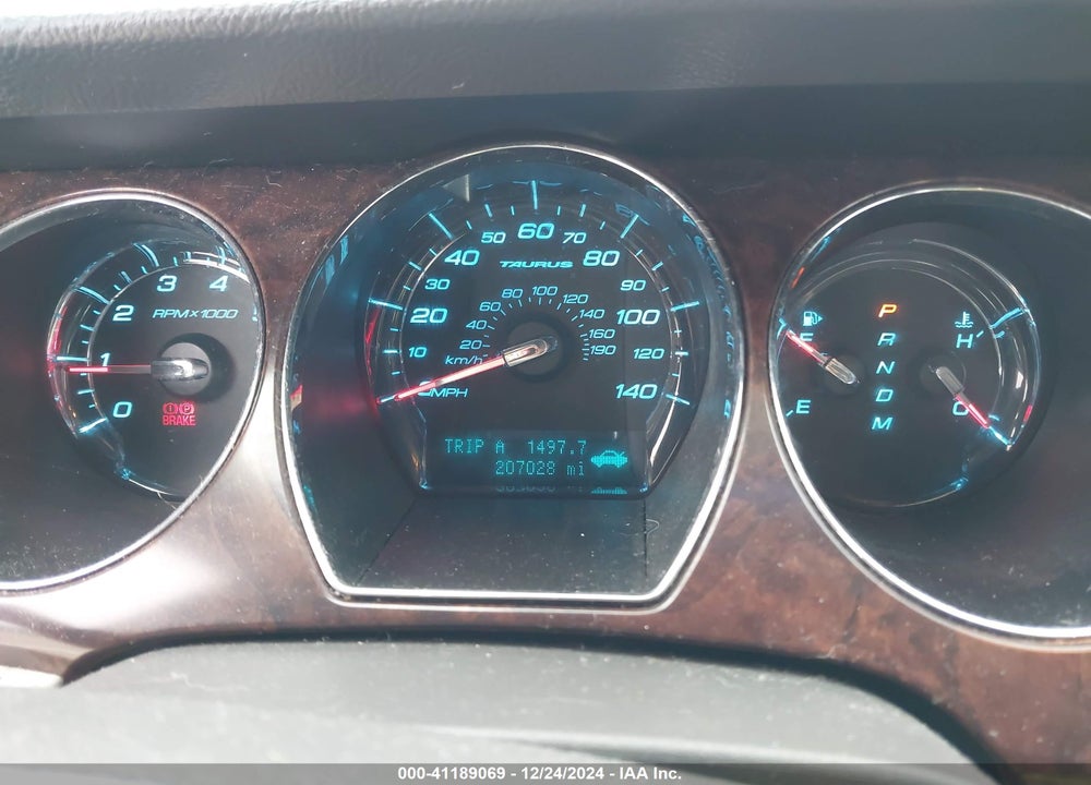 2010 FORD TAURUS VIN: 1FAHP2FW8AG126983
