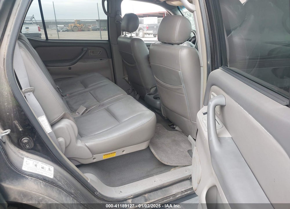 2006 TOYOTA SEQUOIA SR5 V8 VIN: 5TDBT44A26S277054