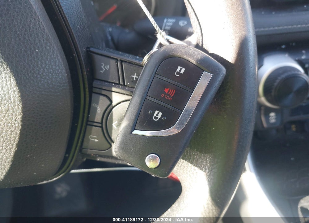 2019 TOYOTA RAV4 LE VIN: JTMH1RFV9KJ012782