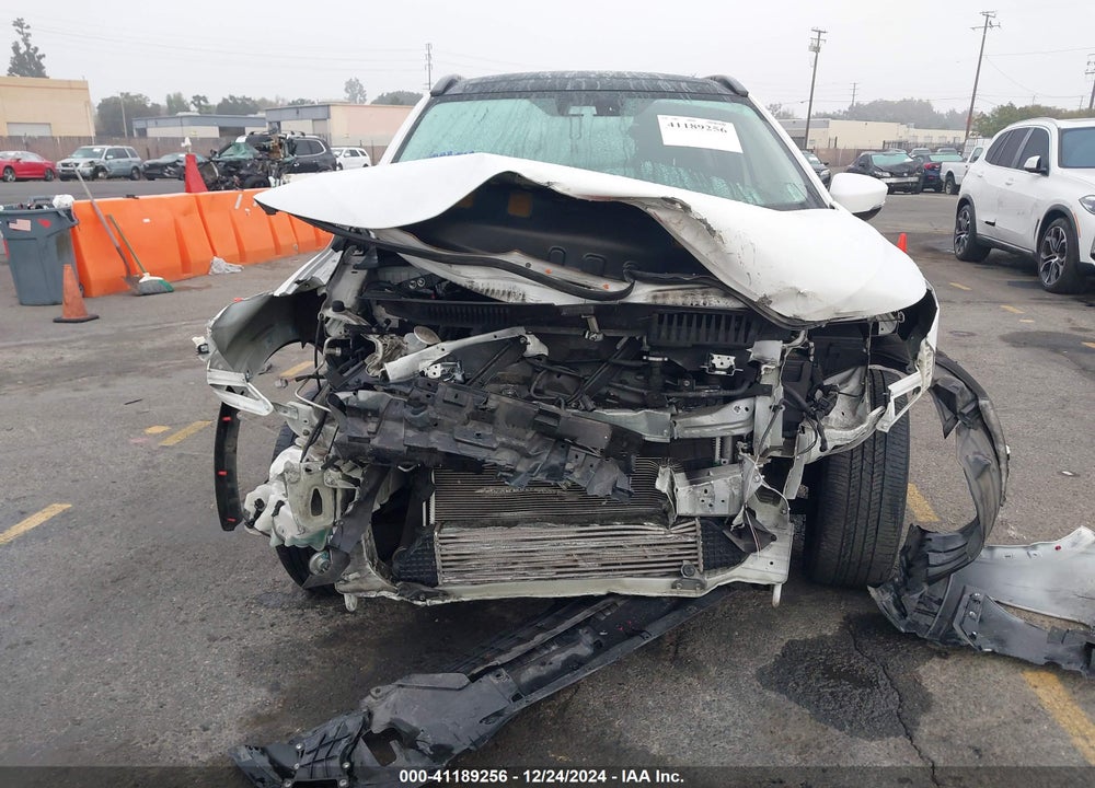 2018 MITSUBISHI ECLIPSE CROSS SEL VIN: JA4AT5AA8JZ061331