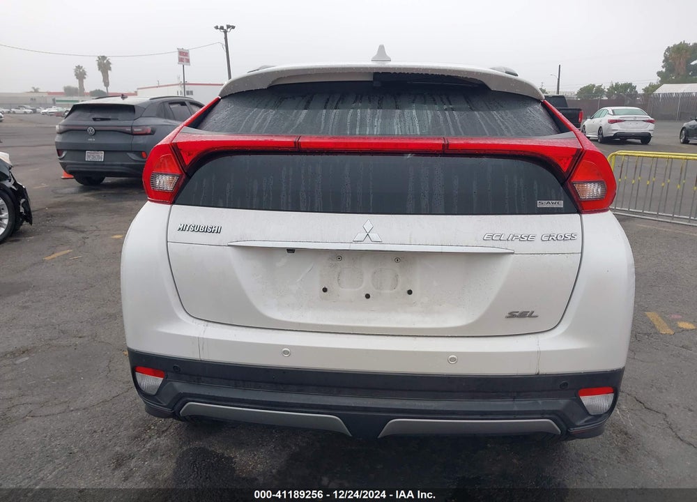 2018 MITSUBISHI ECLIPSE CROSS SEL VIN: JA4AT5AA8JZ061331