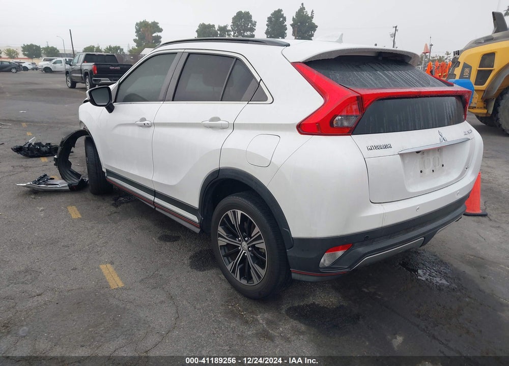2018 MITSUBISHI ECLIPSE CROSS SEL VIN: JA4AT5AA8JZ061331