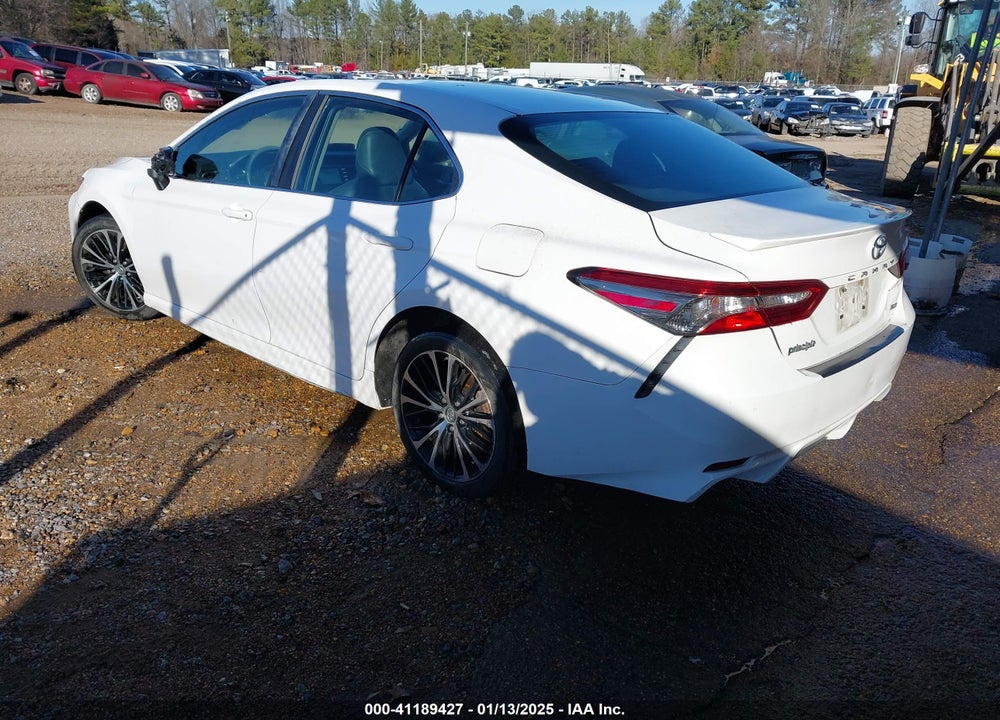 2018 TOYOTA CAMRY VIN: 4T1B11HK5JU532707