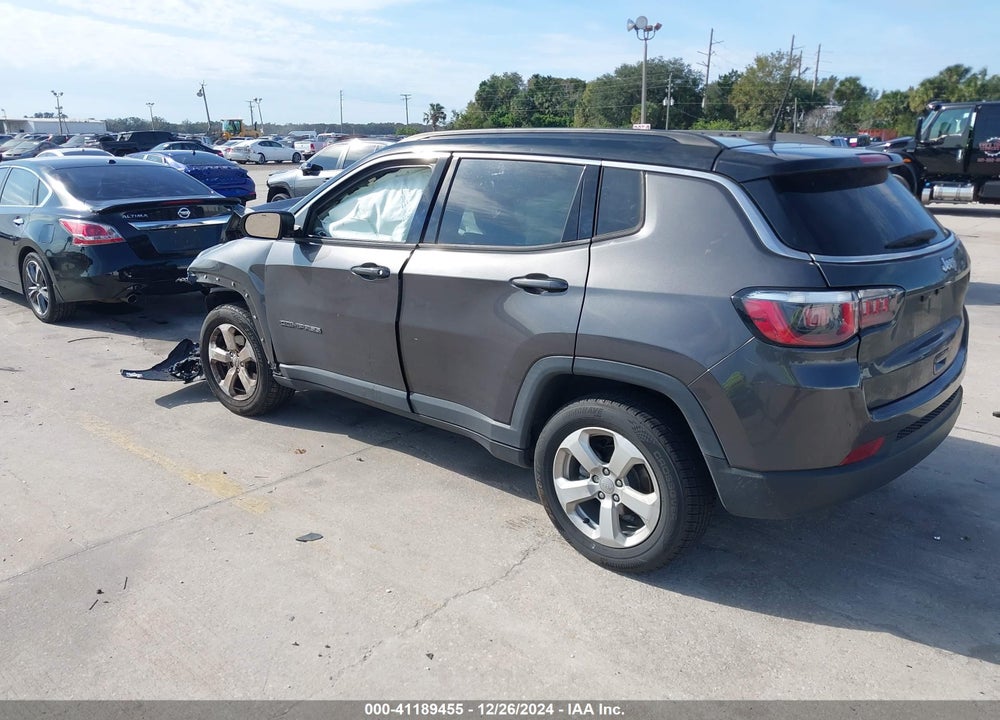 2018 JEEP COMPASS LATITUDE 4X4 VIN: 3C4NJDBBXJT116187