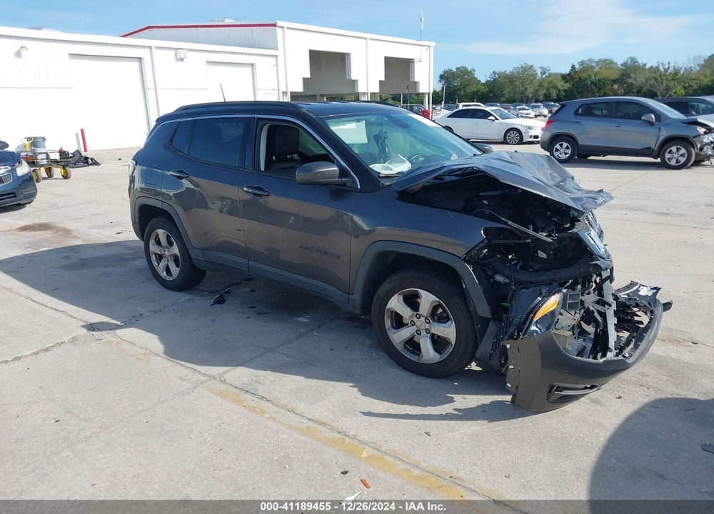 2018 JEEP COMPASS LATITUDE 4X4 VIN: 3C4NJDBBXJT116187