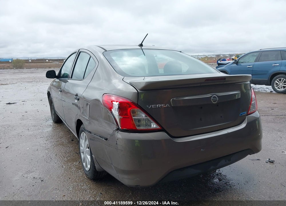 2015 NISSAN VERSA 1.6 S+ VIN: 3N1CN7AP5FL880081