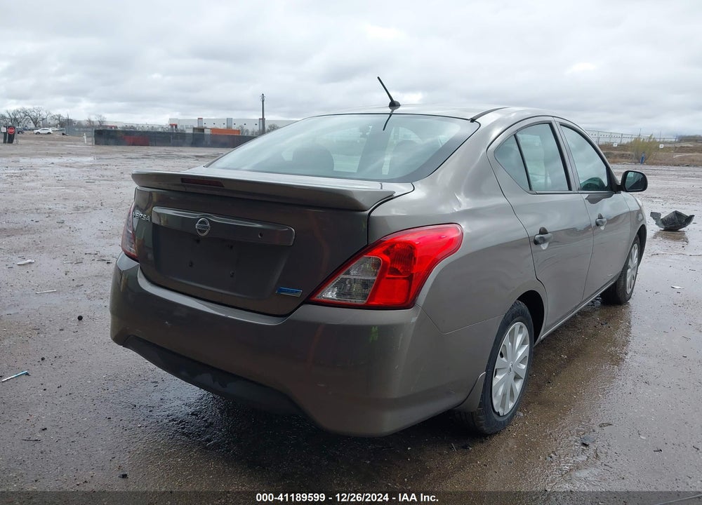 2015 NISSAN VERSA 1.6 S+ VIN: 3N1CN7AP5FL880081