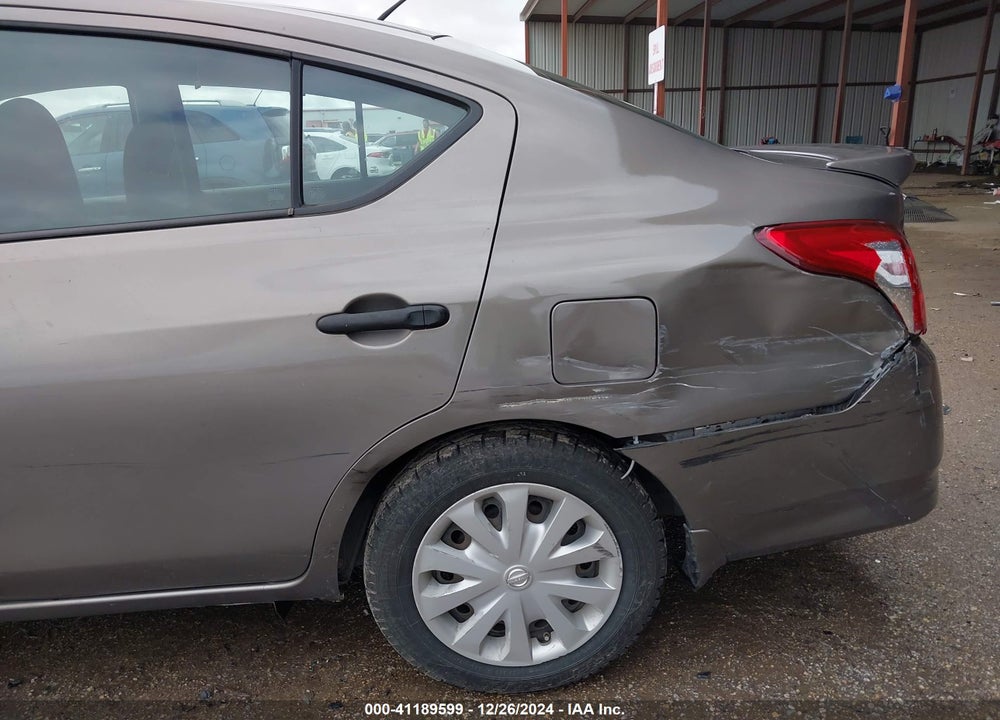2015 NISSAN VERSA 1.6 S+ VIN: 3N1CN7AP5FL880081
