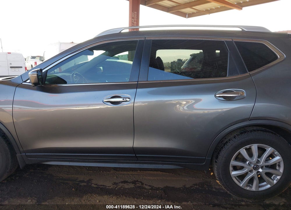 2018 NISSAN ROGUE VIN: JN8AT2MT3JW459263
