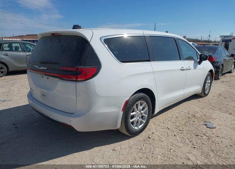 2025 CHRYSLER PACIFICA SELECT VIN: 2C4RC1BG8SR520583