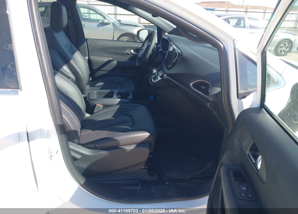 2025 CHRYSLER PACIFICA SELECT VIN: 2C4RC1BG8SR520583