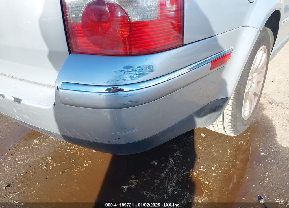 2002 VOLKSWAGEN PASSAT GLS VIN: WVWVD63BX2E389844