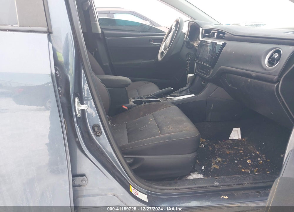 2018 TOYOTA COROLLA LE VIN: 2T1BURHE9JC966081