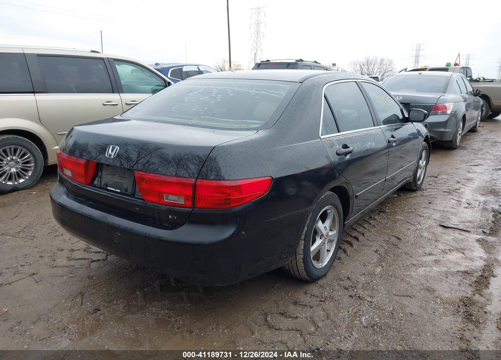 2005 HONDA ACCORD 2.4 EX VIN: 1HGCM56795A015232