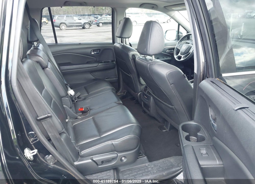 2019 HONDA PILOT EX-L VIN: 5FNYF6H53KB056023