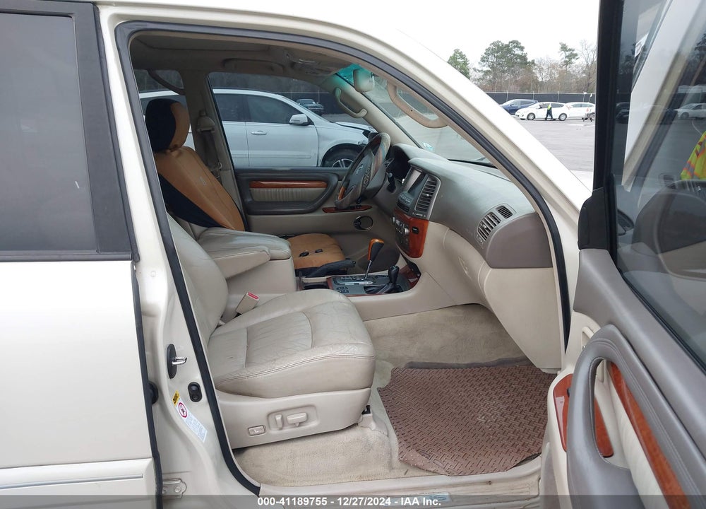 2004 LEXUS LX 470 VIN: JTJHT00W143536424