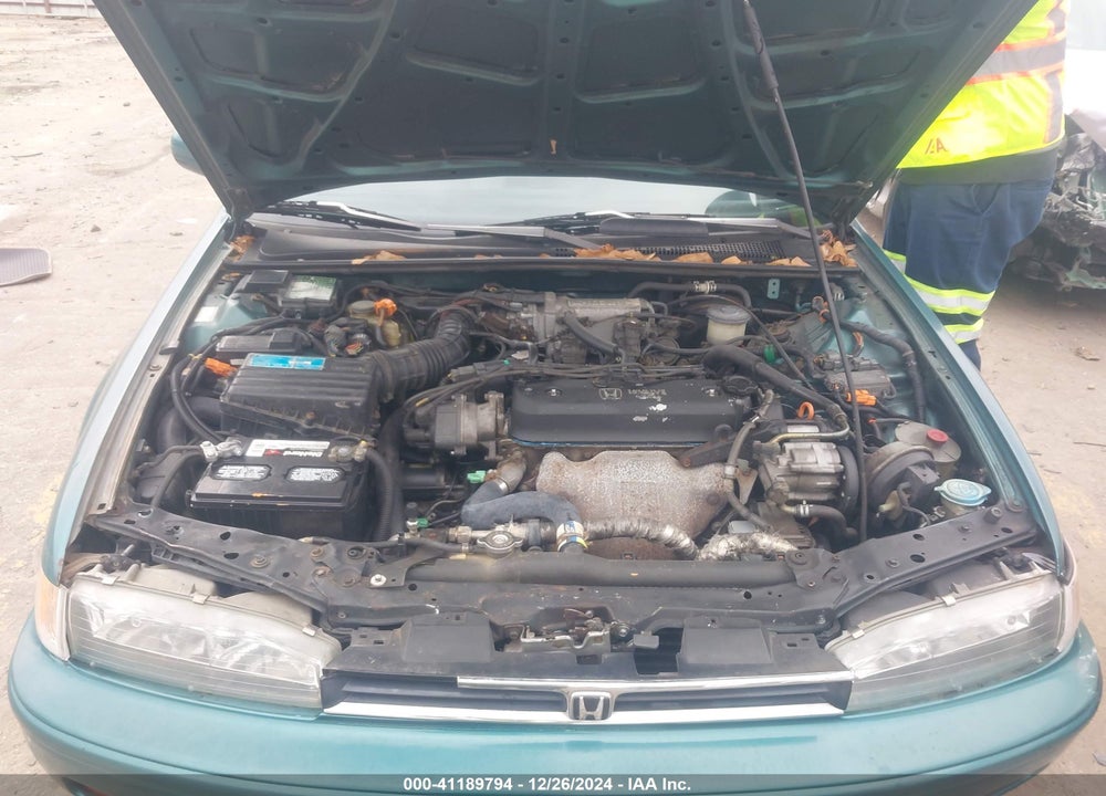 1992 HONDA ACCORD EX VIN: 1HGCB7275NA030849