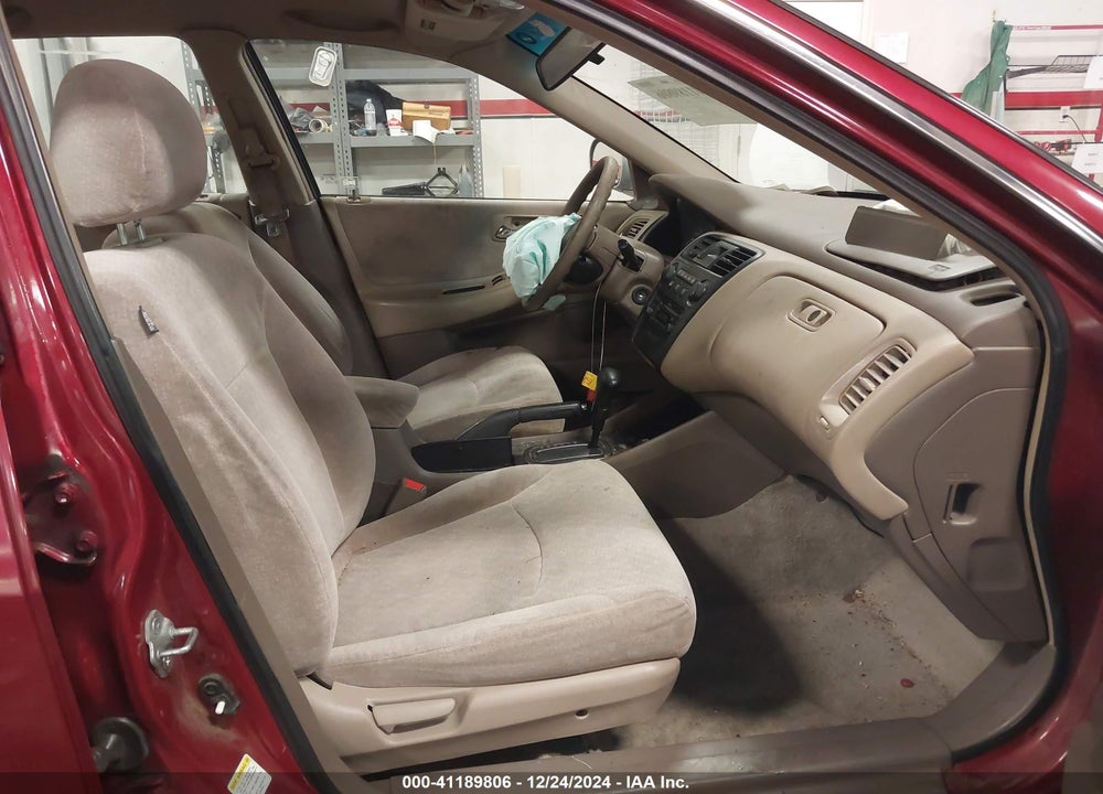 2001 HONDA ACCORD 3.0 LX VIN: 1HGCG16481A021412