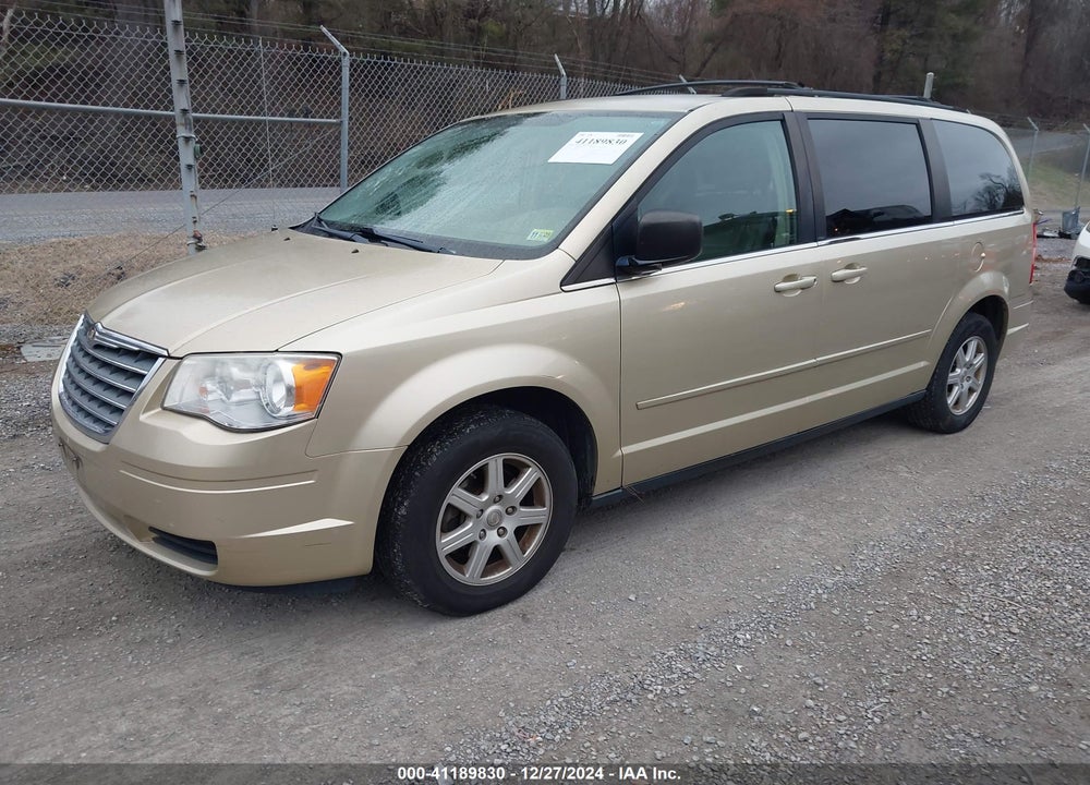 2010 CHRYSLER TOWN & COUNTRY NEW LX VIN: 2A4RR2D18AR321877