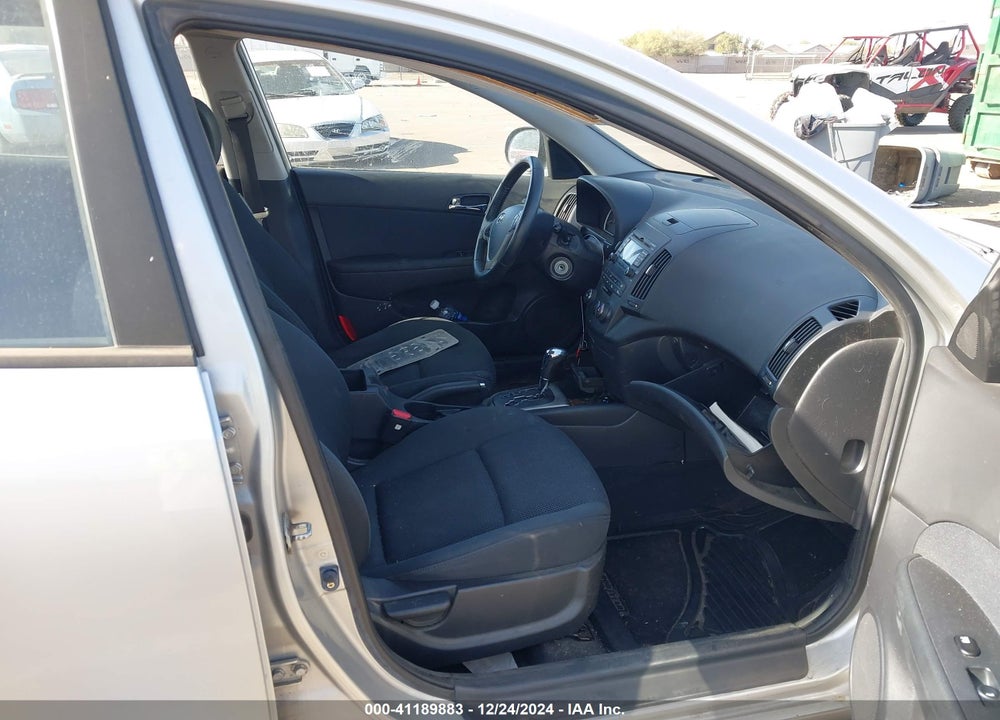 2009 HYUNDAI ELANTRA TOURING VIN: KMHDC86E39U046174