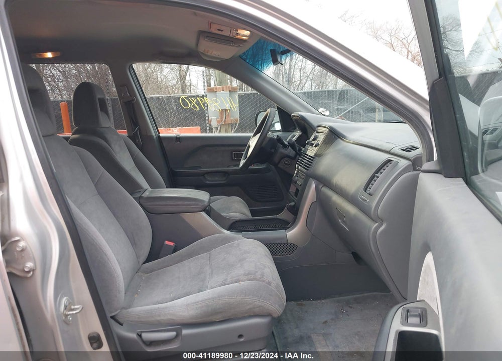 2004 HONDA PILOT EX VIN: 2HKYF18454H574861