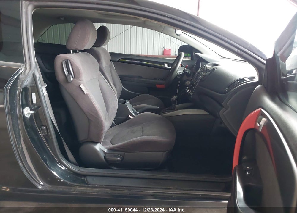 2011 KIA FORTE KOUP VIN: KNAFW6A31B5374222