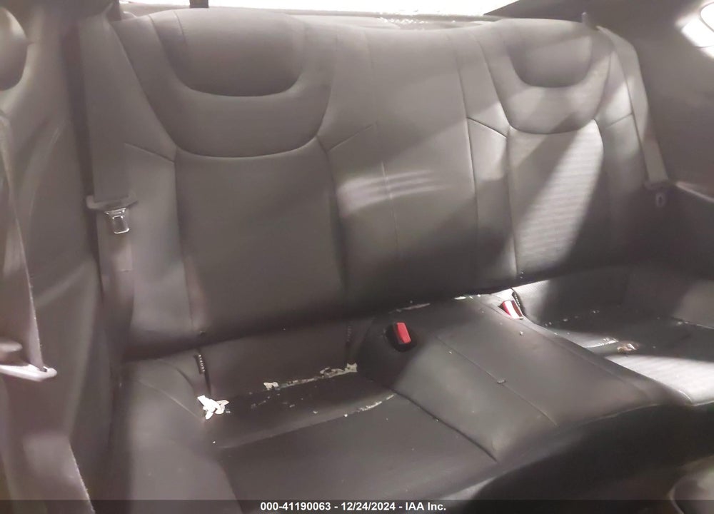 2013 HYUNDAI GENESIS VIN: KMHHU6KJ4DU101925