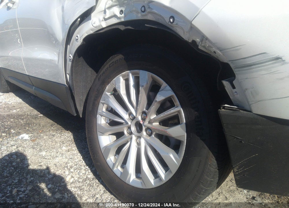 2024 CADILLAC XT4 FWD LUXURY VIN: 1GYAZAR4XRF124352